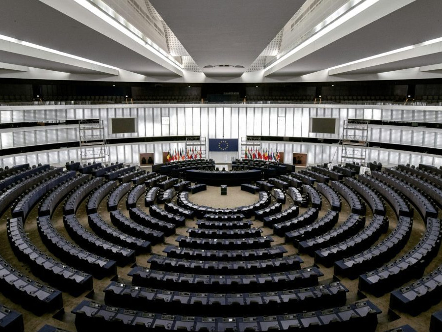 Na ilustračnej snímke Európsky parlament.