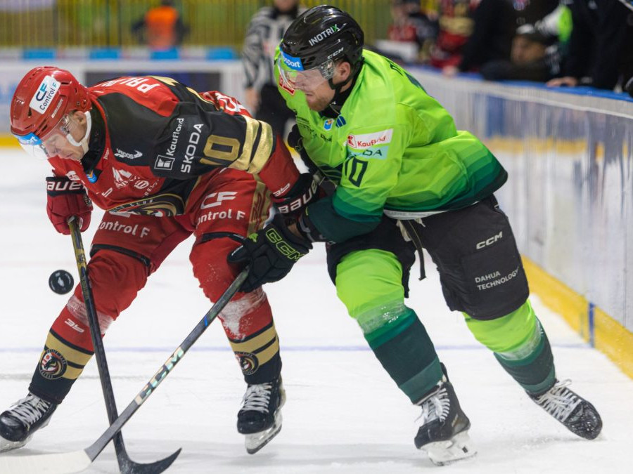 Sprava Miroslav Mucha (Žilina) a Matej Paločko (Prešov).