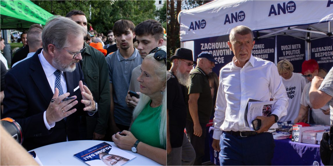 Na snímke Petr Fiala a Andrej Babiš počas predvolebných mítingov v Prahe.