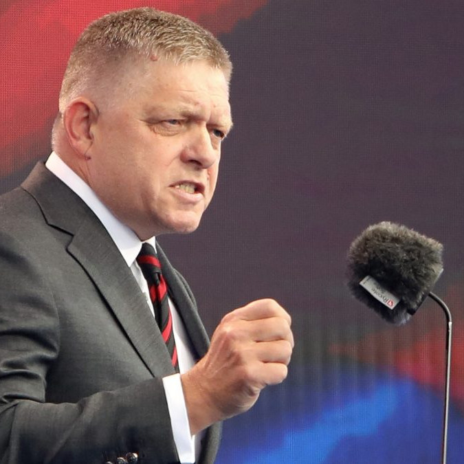 Predseda vlády SR Robert Fico (Smer-SD).