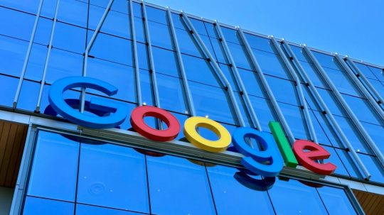 Na ilustračnej snímke logo spoločnosti Google.