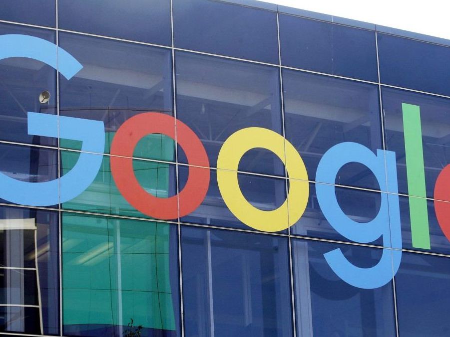 Na ilustračnej snímke logo Google.