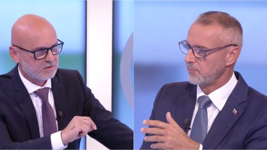 R. Raši poprel, že by sa mala zvyšovať DPH. Podľa B. Gröhlinga sa v rámci nej budú posúvať komodity potravín