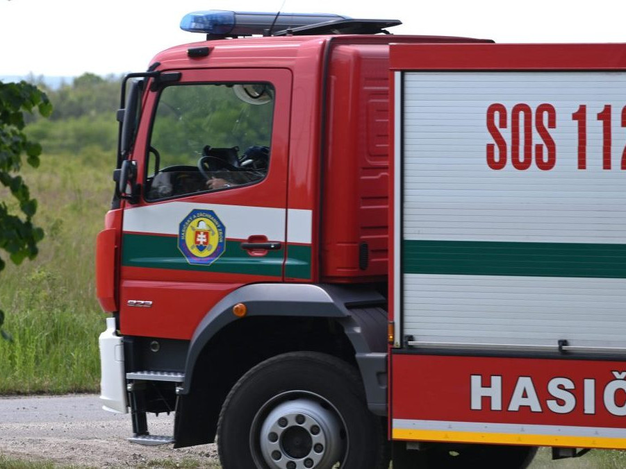 Na ilustračnej snímke hasičské auto.