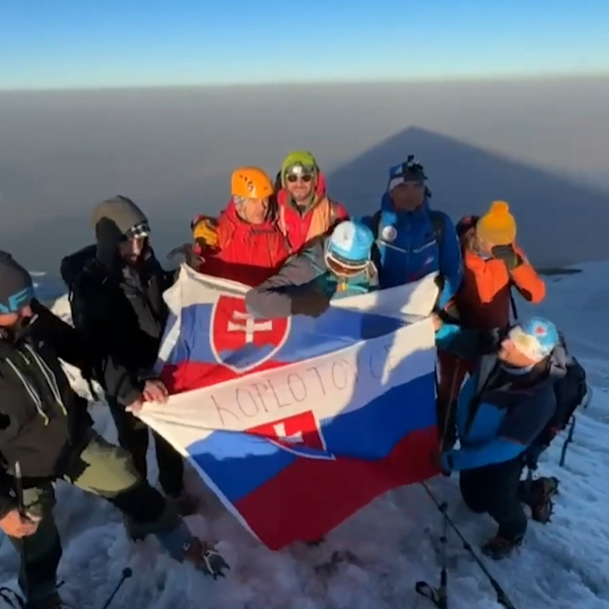 Bielu palicu vymenil za turistické paličky: Nevidiaci športovec Pavol Kéri zdolal biblický vrch Ararat