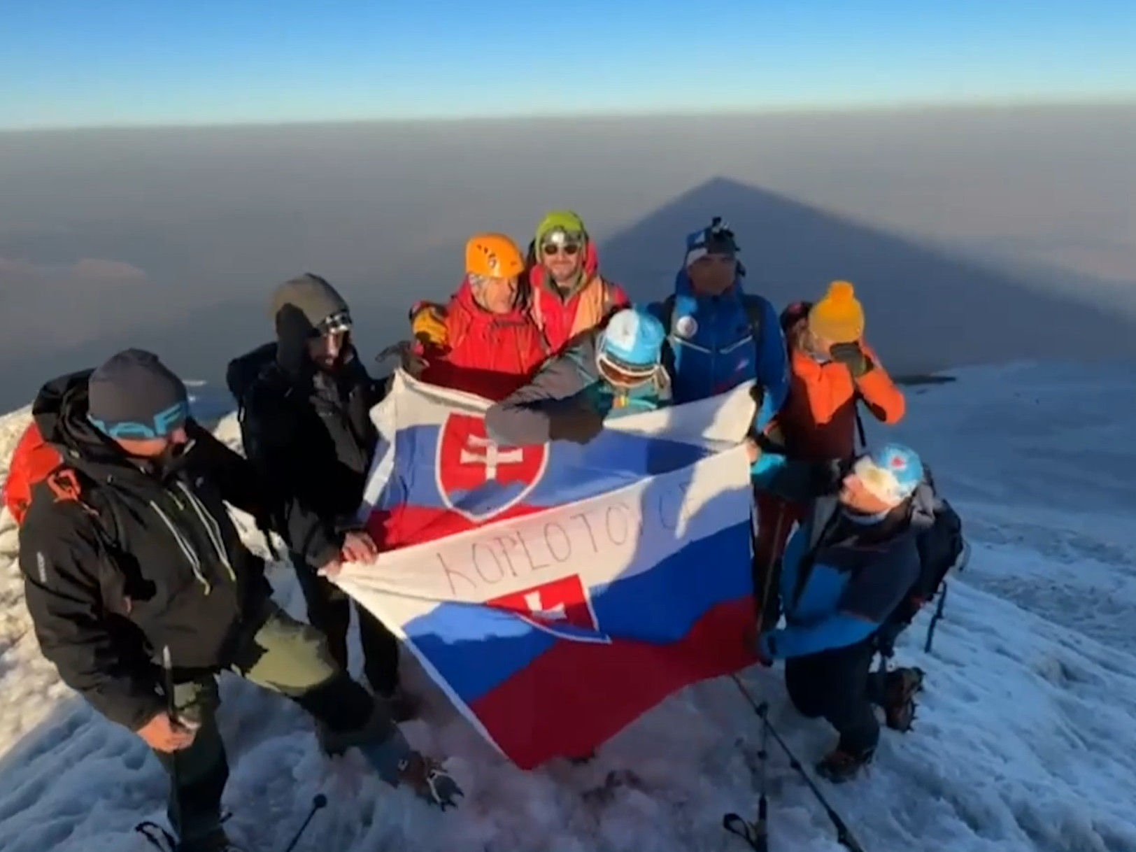 Bielu palicu vymenil za turistické paličky: Nevidiaci športovec Pavol Kéri zdolal biblický vrch Ararat