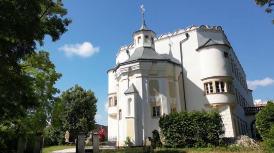 Na snímke kaštieľ v Moravanoch nad Váhom.