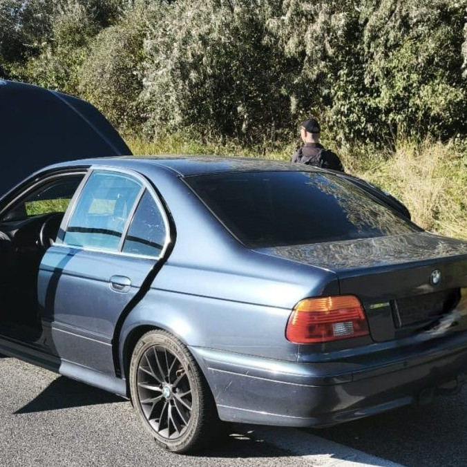 unikajúce auto