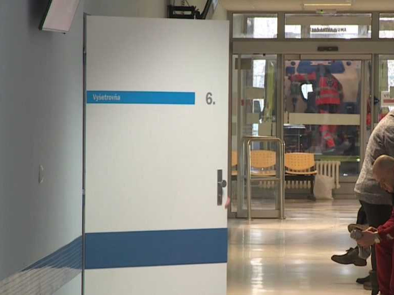 Na ilustračnej snímke čakáreň v nemocnici.