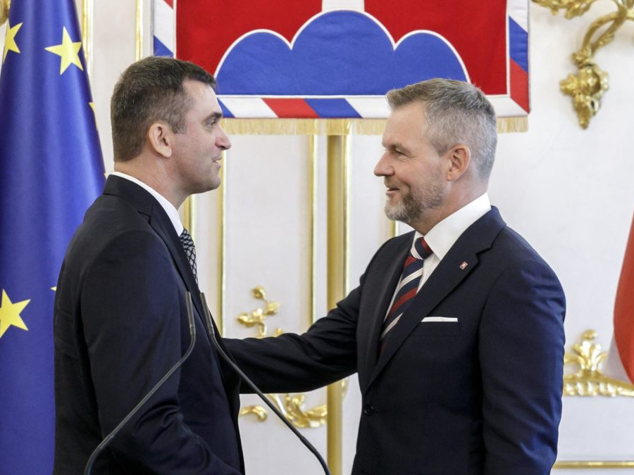 Pellegrini a Venhart po stretnutí v prezidentskom paláci.