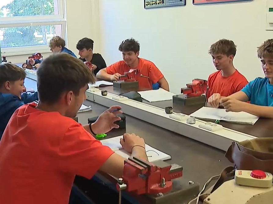 Žiaci strednej školy v Hradci Králové.