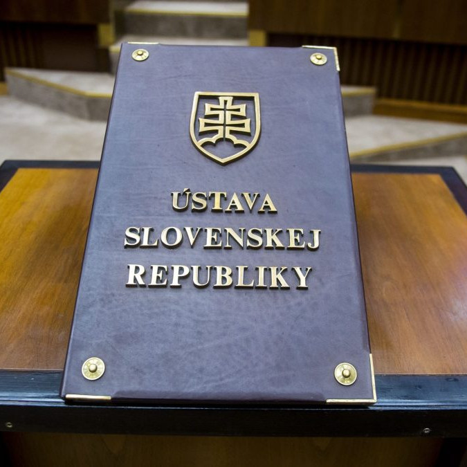Ústava SR v NR SR.