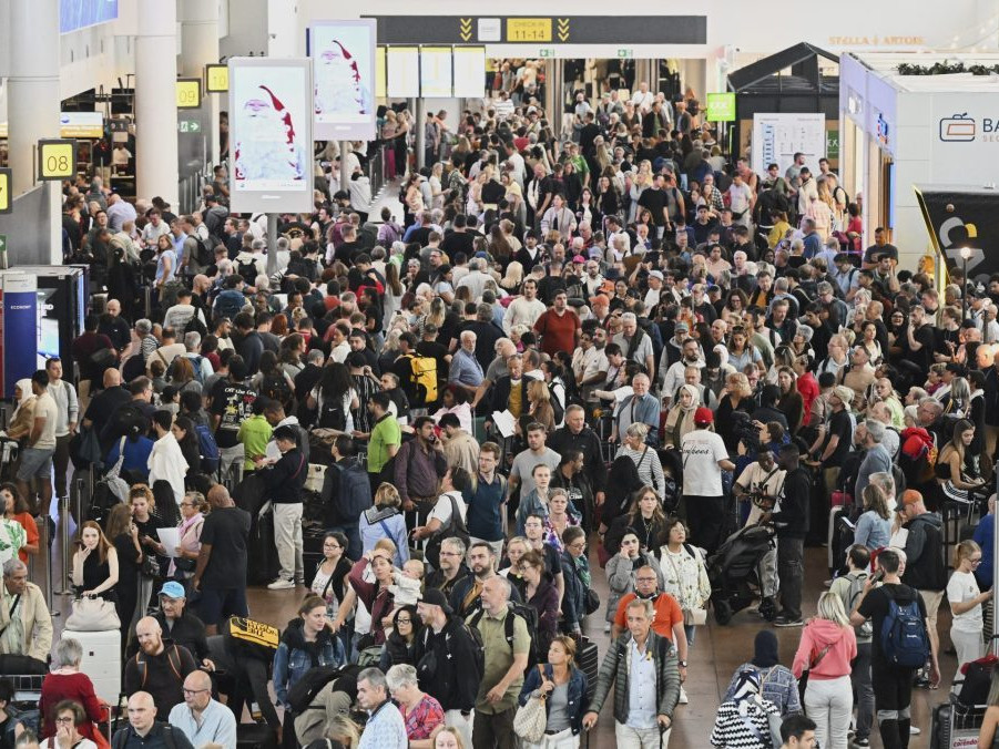 ľudia na letisku Zaventem