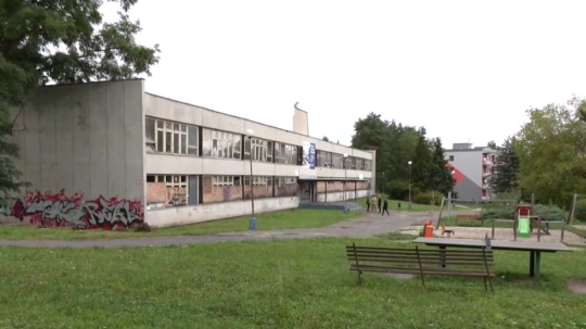 Budova osemročného gymnázia vo Zvolene.