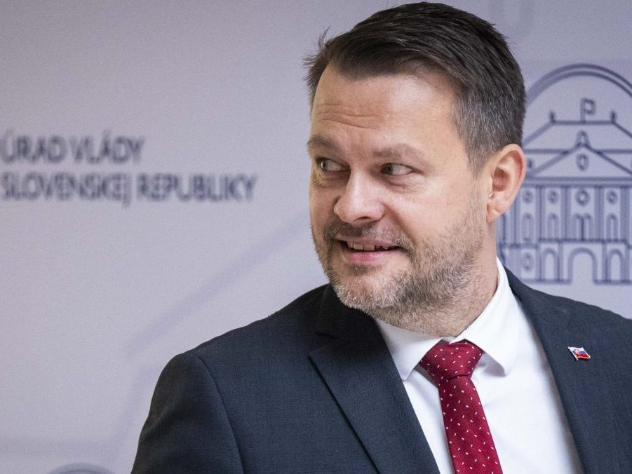 Minister investícií Samuel Migaľ.