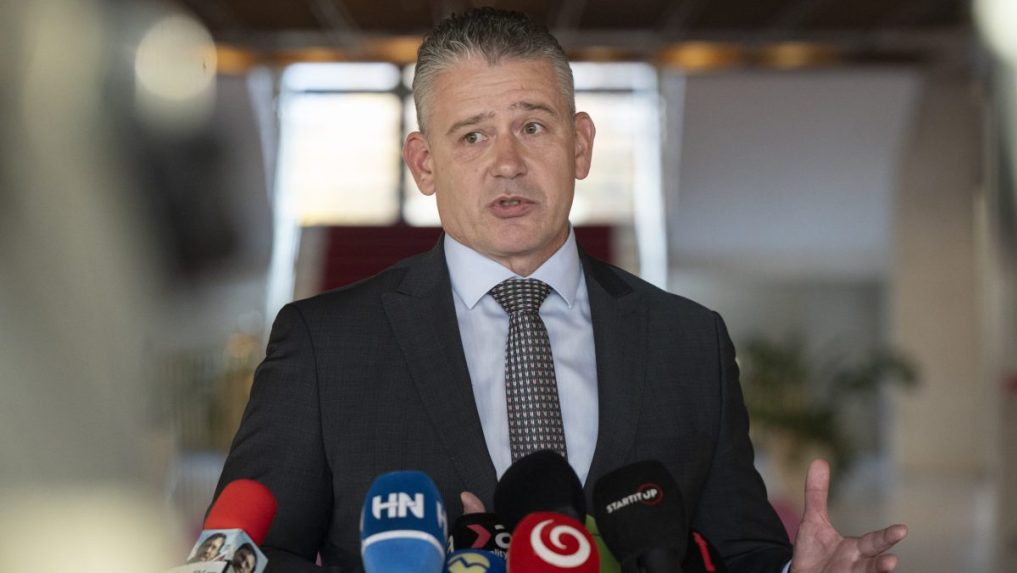 Bývalý minister vnútra a poslanec Roman Mikulec.
