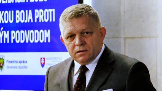 Predseda vlády SR Robert Fico (Smer-SD).