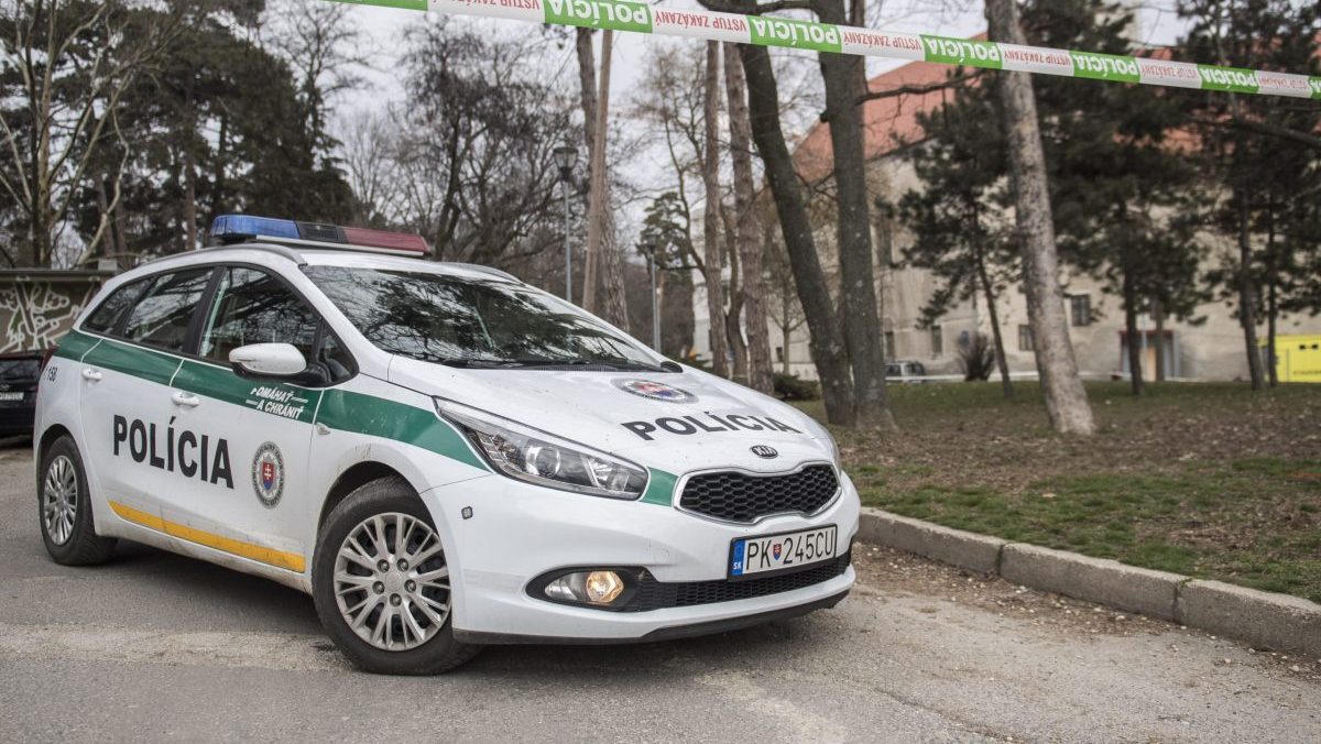 Najstarší bielo-zelený dizajn policajného auta.