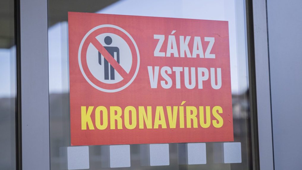 Ilustračná snímka nápisu na COVID oddelení.