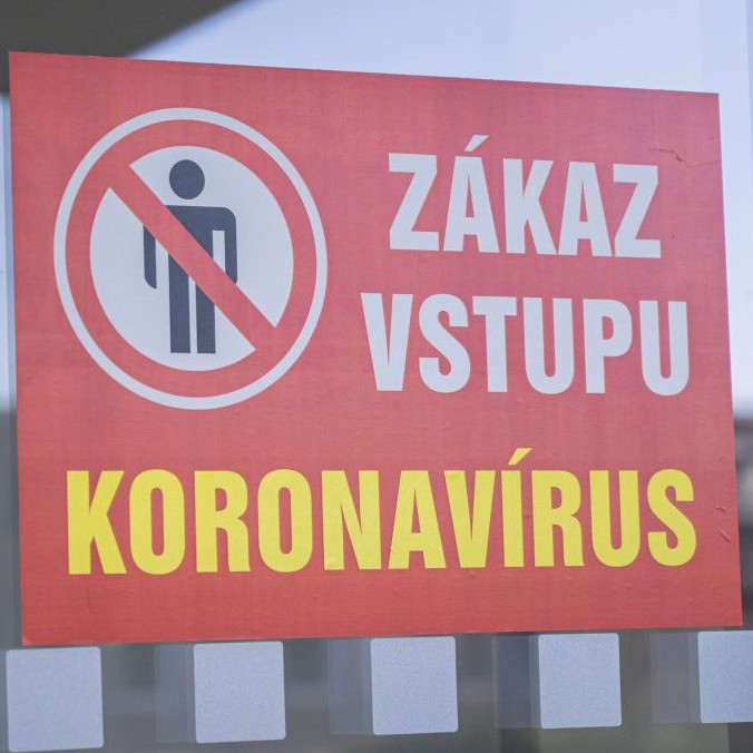 Ilustračná snímka nápisu na COVID oddelení.