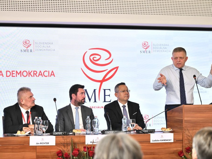 Robert Fico počas príhovoru na pracovnom sneme strany Smer-SD.