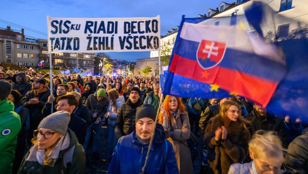 Opozícia naďalej žiada odstúpenie Pavla Gašpara.