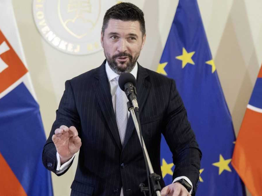 Na snímke Richard Takáč (Smer-SD).