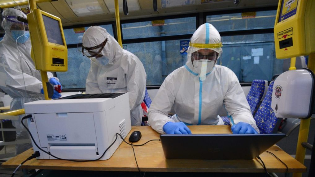 Testovalo sa aj v autobusoch MHD.