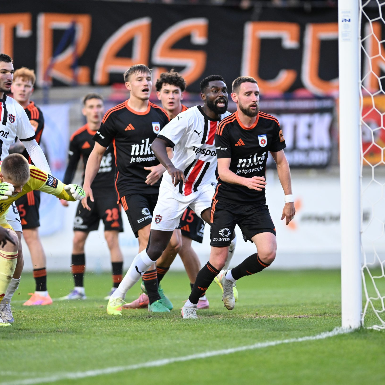 Vyrovnávajúci gól Trnavy na 1:1 počas zápasu 12. kola Niké ligy.