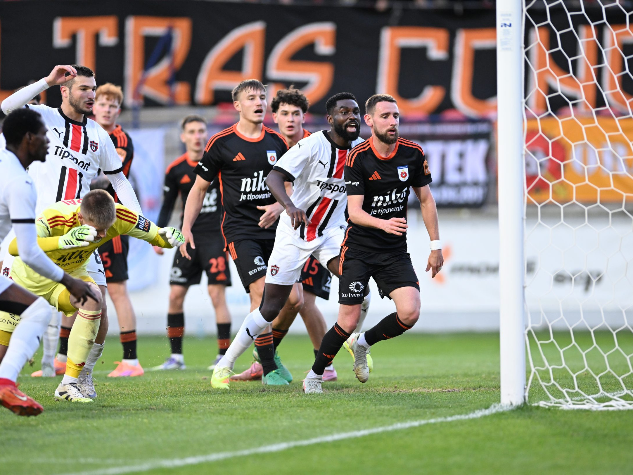 Vyrovnávajúci gól Trnavy na 1:1 počas zápasu 12. kola Niké ligy.