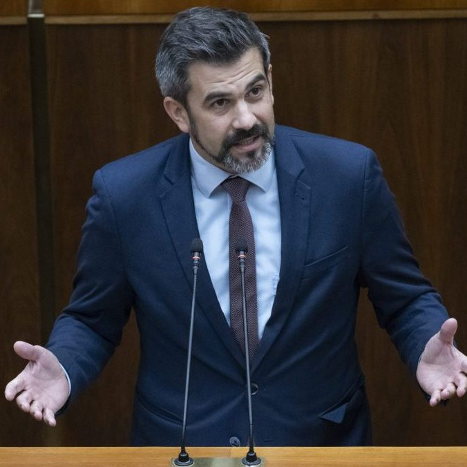 Na snímke poslanec Ján Hargaš.