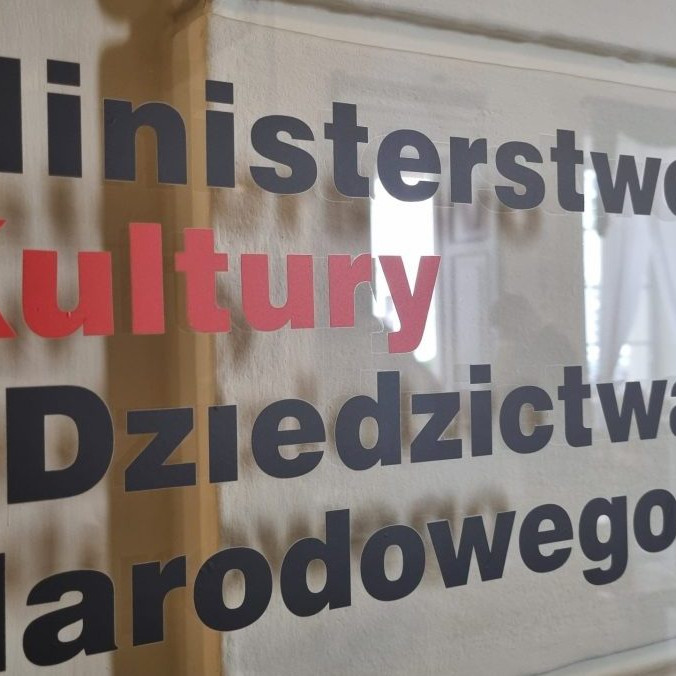 Ministerstvo kultúry a národného dedičstva Poľska vo Varšave.