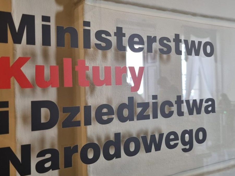 Ministerstvo kultúry a národného dedičstva Poľska vo Varšave.