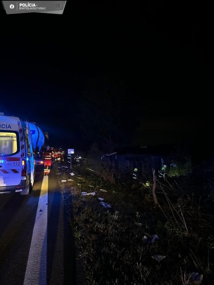 Na snÃƒÂ­mke miesto nehody na D1, pri ktorej priÃ…Â¡iel o Ã…Â¾ivot vodiÃ„Â dodÃƒÂ¡vky.