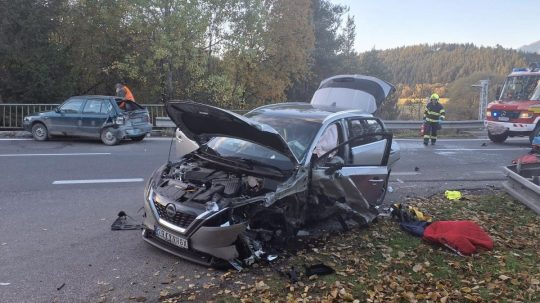 Na snímke rozbité auto po nehode v Liptovskej Porúbke.