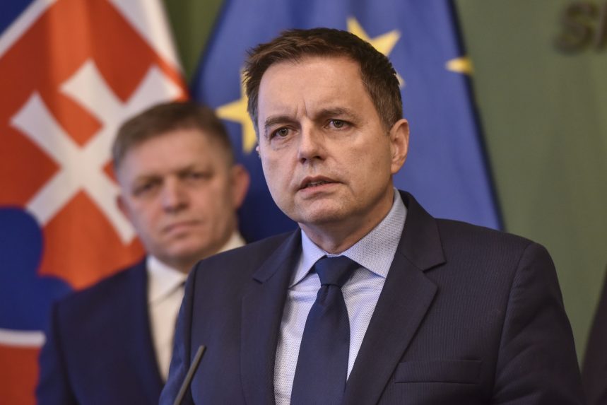 Robert Fico a Peter Kažimír ešte ako minister financií v roku 2018