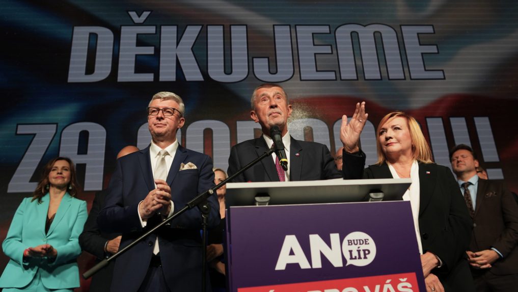 hnutia ANO oslavuje