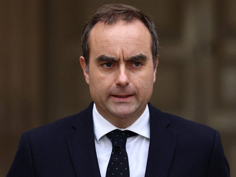 Na snímke Sébastien Lecornu.