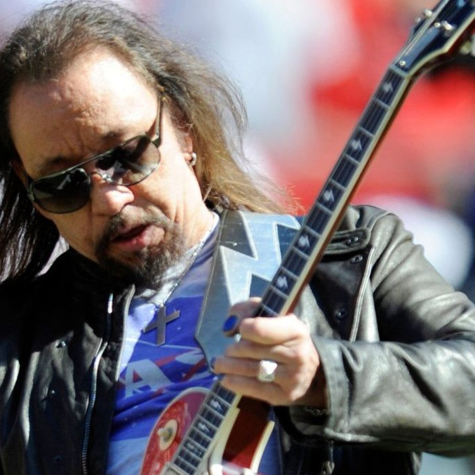 Na snímke niekdajší sólový gitarista kapely Kiss Ace Frehley.