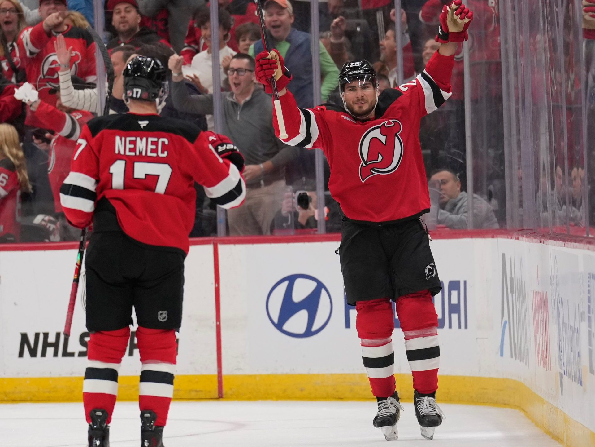 Slovenský hokejista v drese New Yorku Devils Šimon Nemec.