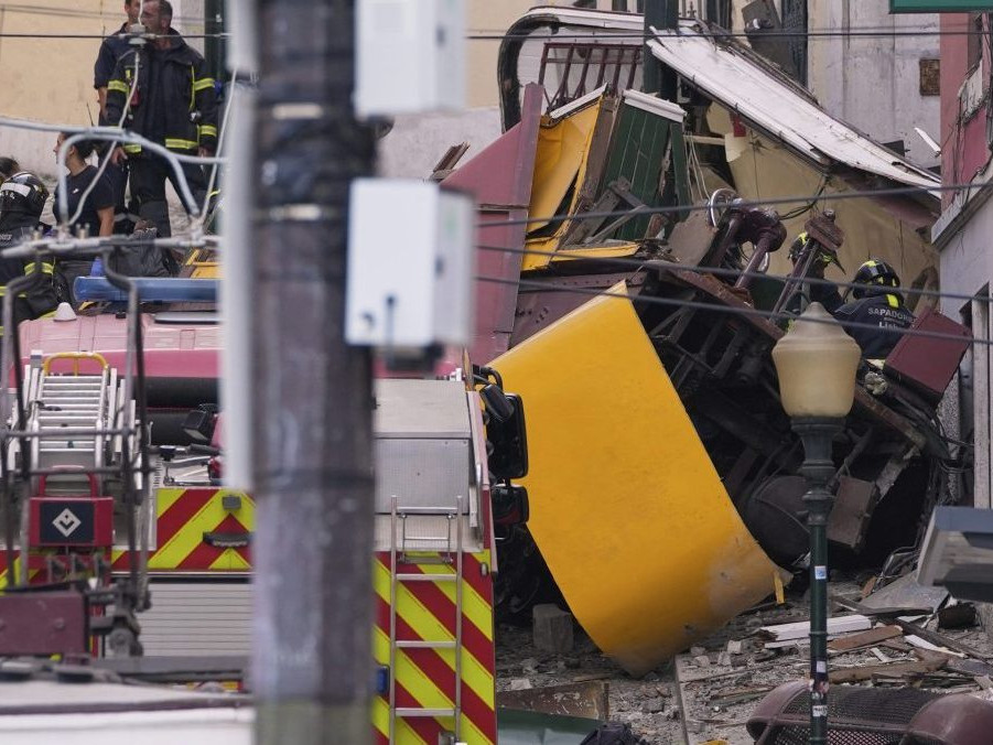 Nehoda lanovky si vyžiadala obete na životoch.