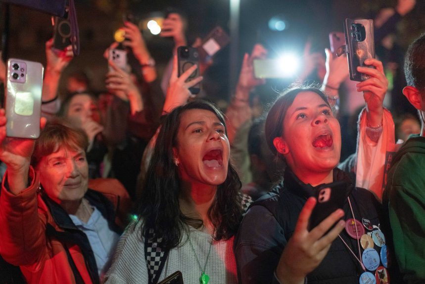 Protesty v meste Novi Sad.