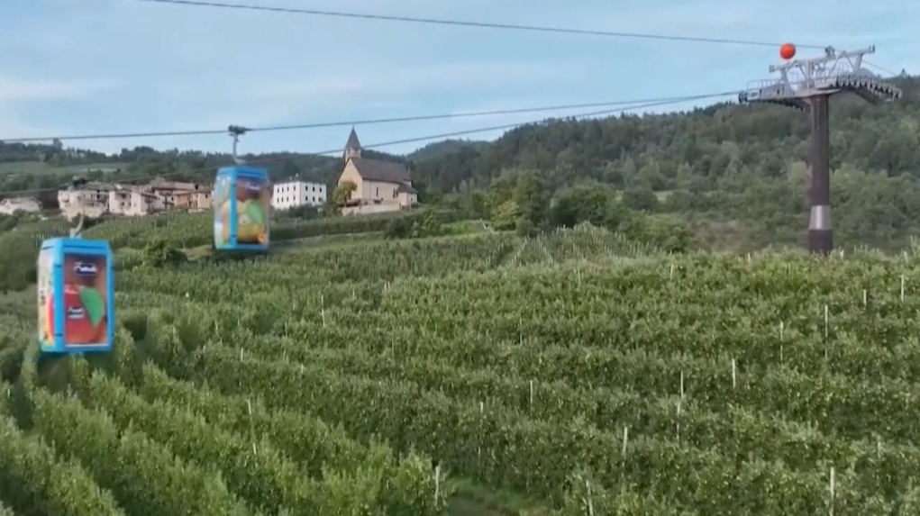 lanovka na jablká v Dolomitoch