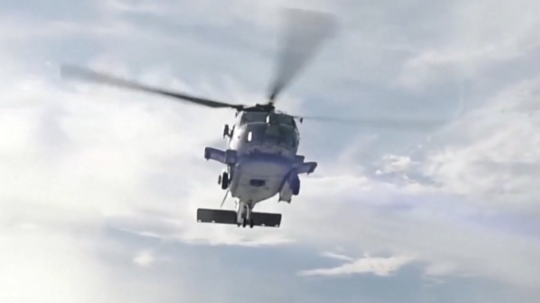 V priebehu pol hodiny sa do Juhočínskeho mora zrútil americký vrtuľník aj bojové lietadlo. Posádky oboch strojov zachránili