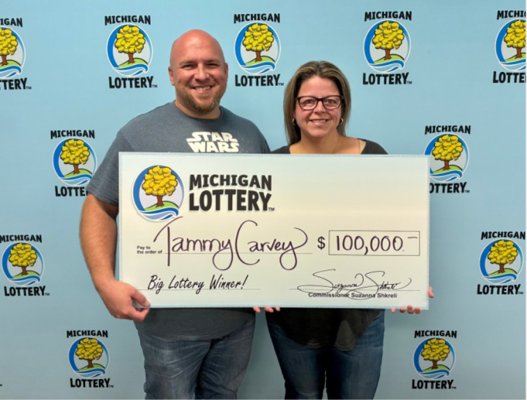 Na snímke výherkyňa s manželom.