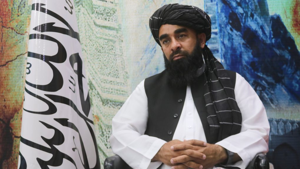 Hovorca Talibanu Zabihullah Mujahid.