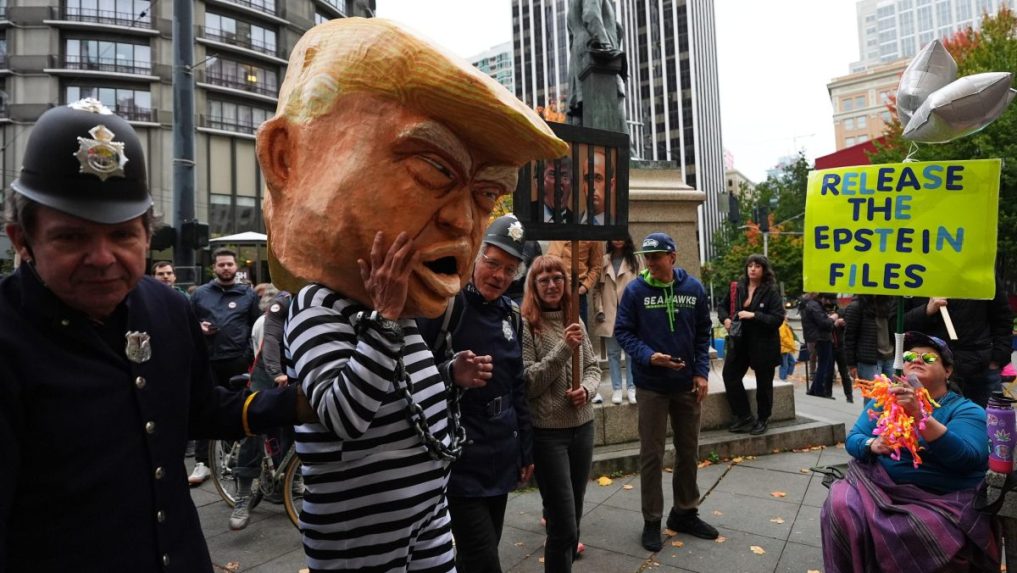 Na snímke protest v USA pod názvom No kings (Žiadni králi).