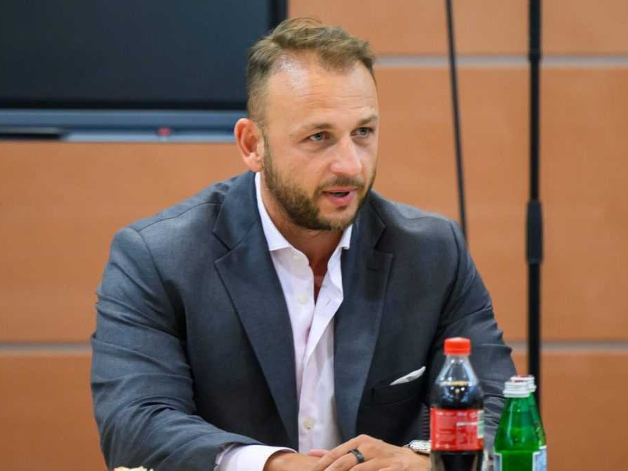 Na snímke Matúš Šutaj Eštok.