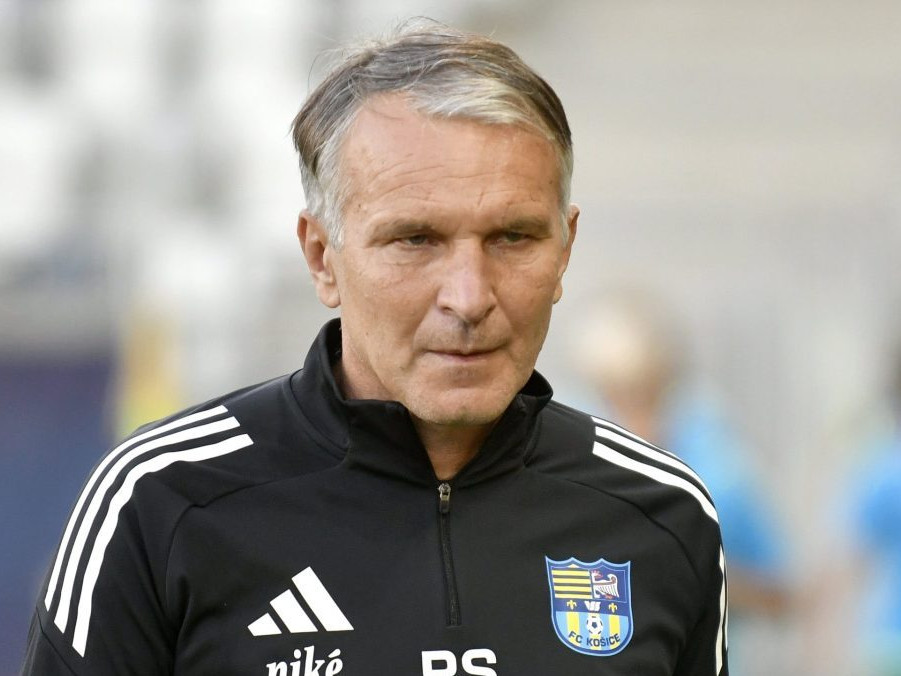 Roman Skuhravý