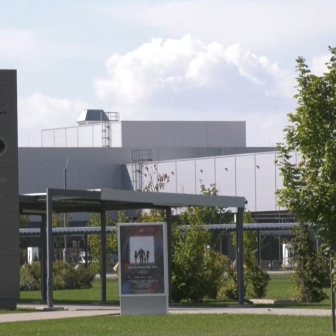 Na snímke závod Jaguar Land Rover v Nitre.